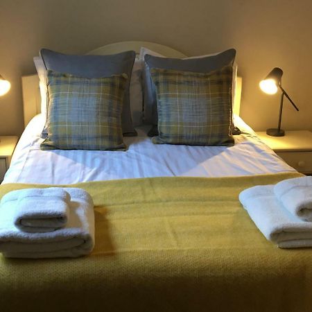 The Black Bull Inn Escrick ภายนอก รูปภาพ