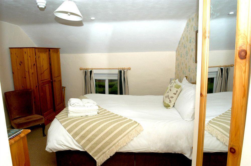 The Black Bull Inn Escrick ภายนอก รูปภาพ